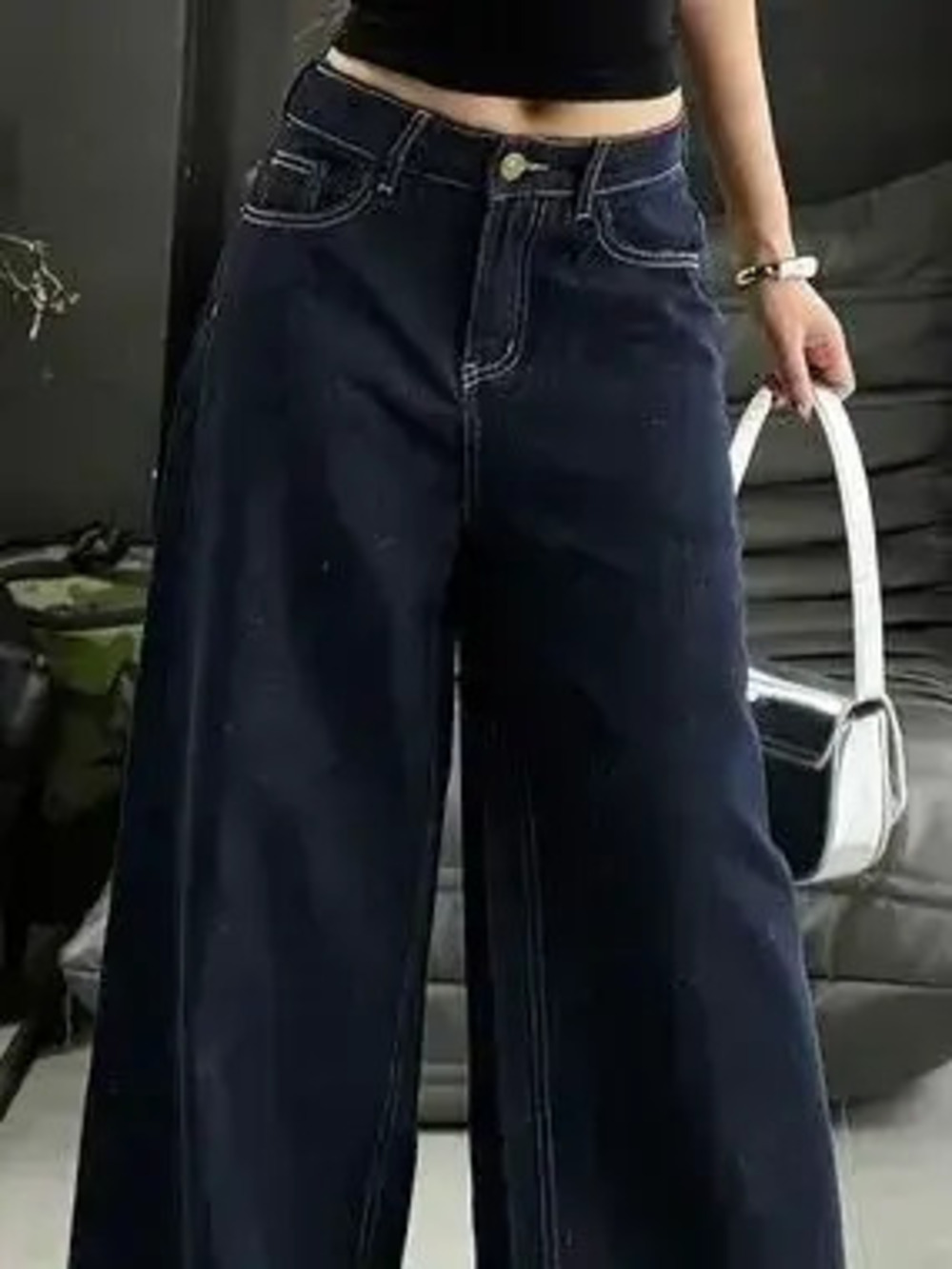 Wide Leg Jeans - Picture 2 of 5